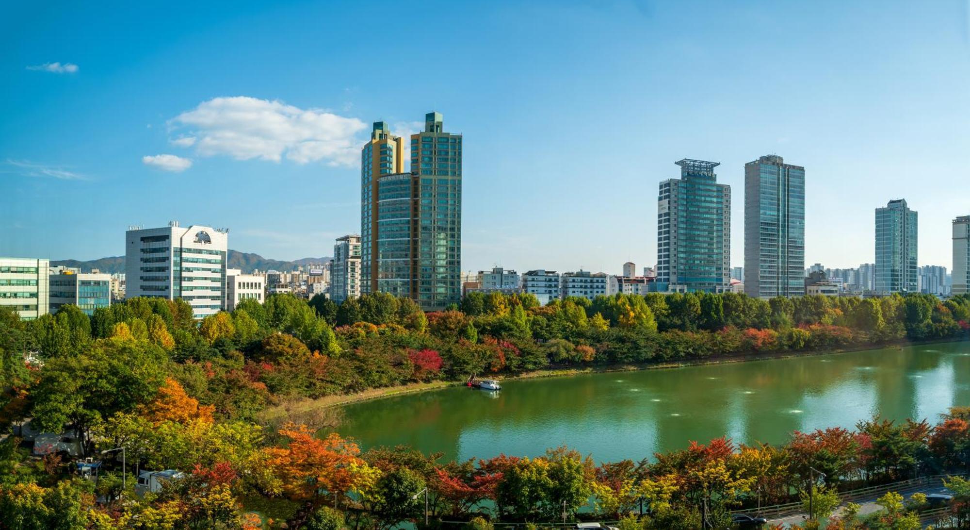 Sofitel Ambassador Seoul Hotel & Serviced Residences Exterior photo