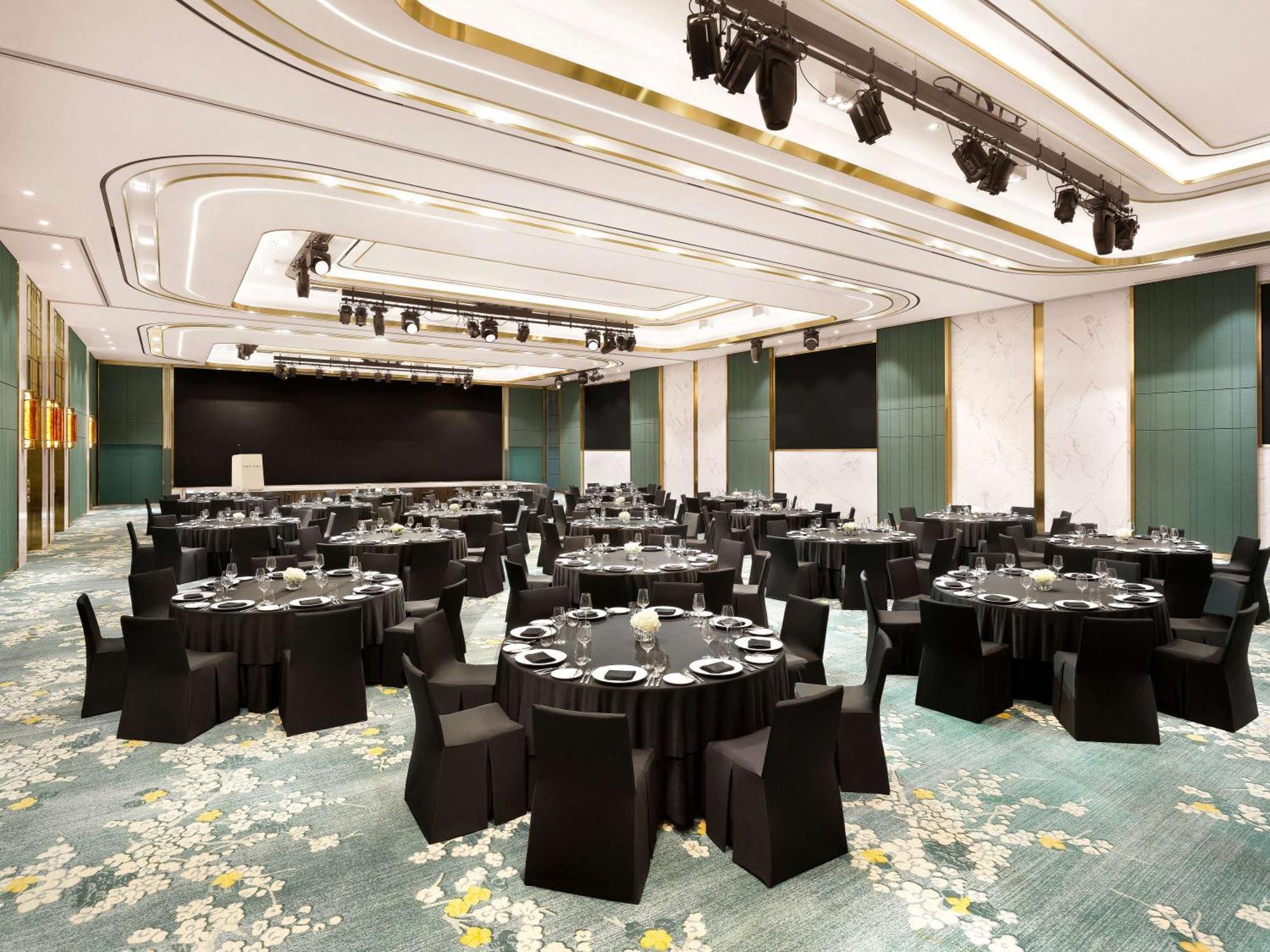 Sofitel Ambassador Seoul Hotel & Serviced Residences Exterior photo